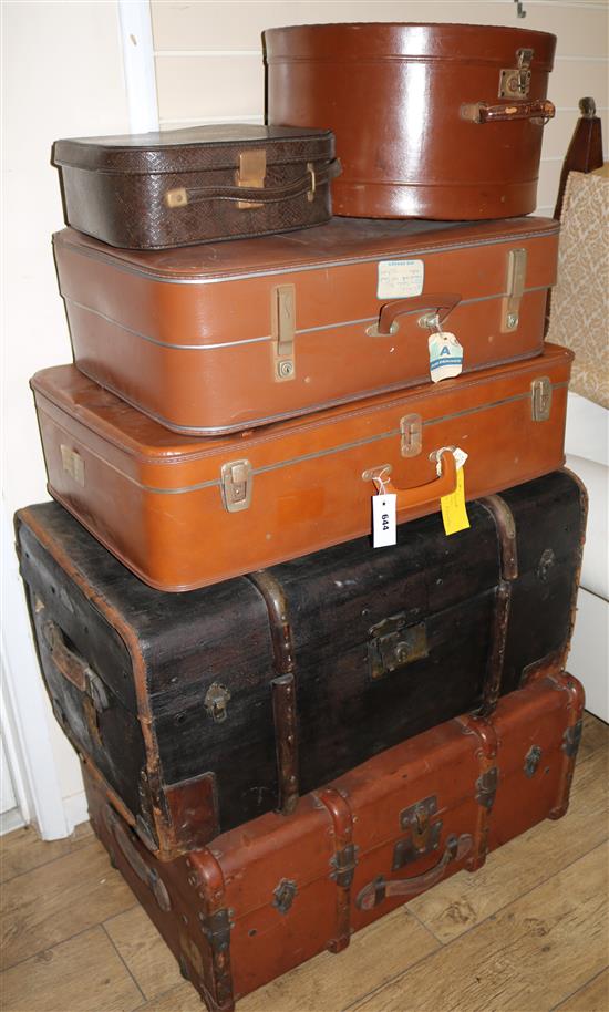 2 trunks & 4 cases , various